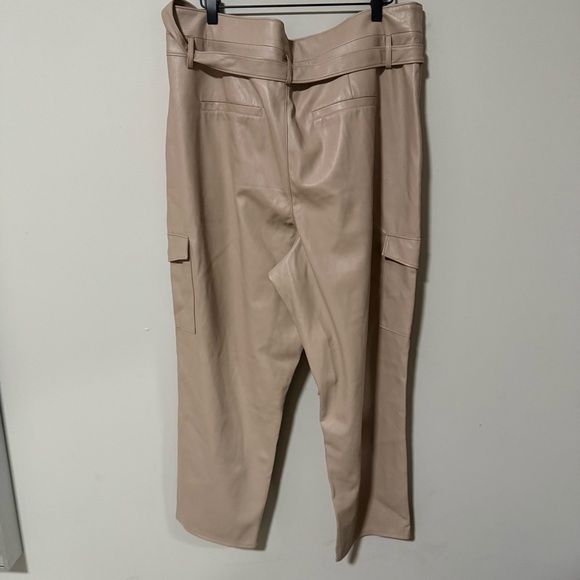 NWT PAIGE Tami Cargo Pant Taupe Vegan Leather Size 14 - Picture 7 of 8